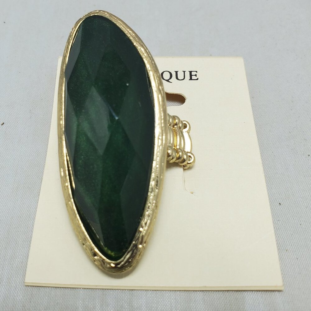 Mystique green emerald faceted gold stretch ring